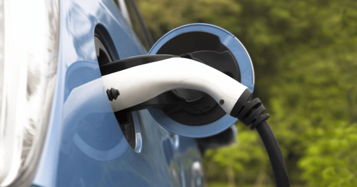 How Electric Vehicle Owners can save money